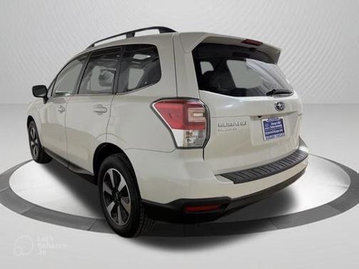 Crystal White Pearl 2017 Subaru Forester 2.5i Limited