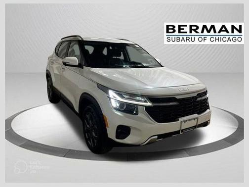 Snow White Pearl 2024 Kia Seltos S