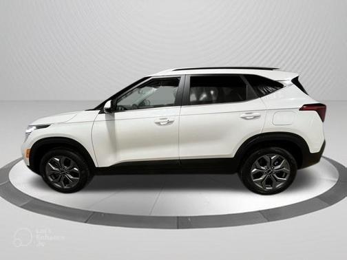 Snow White Pearl 2024 Kia Seltos S