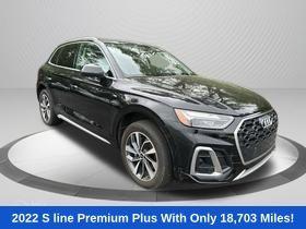 Mythos Black Metallic 2022 Audi Q5 45 S line quattro Premium
