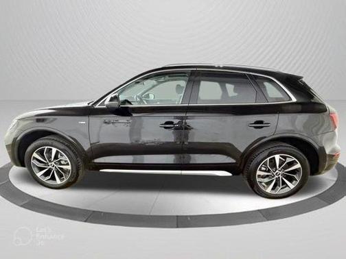 Mythos Black Metallic 2022 Audi Q5 45 S line quattro Premium