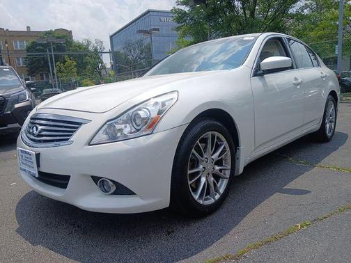 2011 INFINITI G37x Base