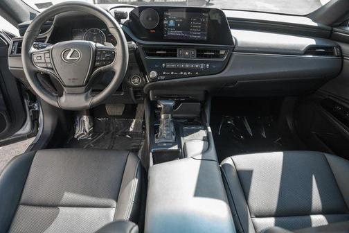 2022 Lexus ES 350 Base