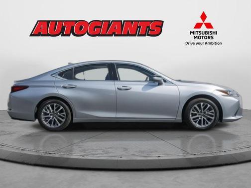 2022 Lexus ES 350 Base