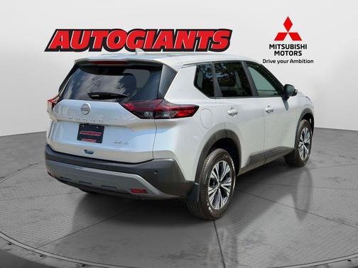 Brilliant Silver Metallic 2023 Nissan Rogue SV