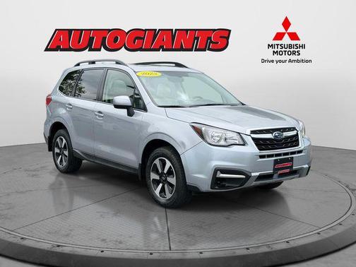 Ice Silver Metallic 2017 Subaru Forester 2.5i Premium