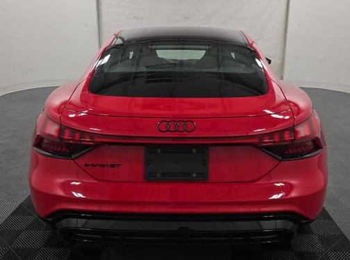 2023 Audi e-tron GT Prestige quattro