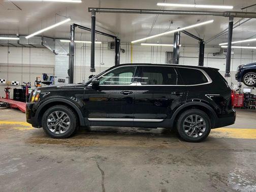 2024 Kia Telluride LX