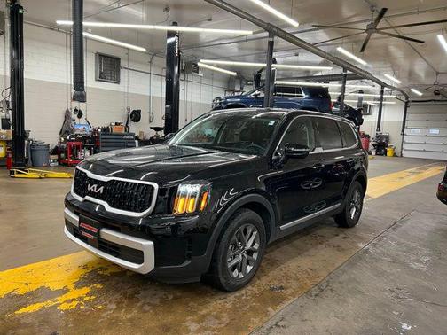 2024 Kia Telluride LX