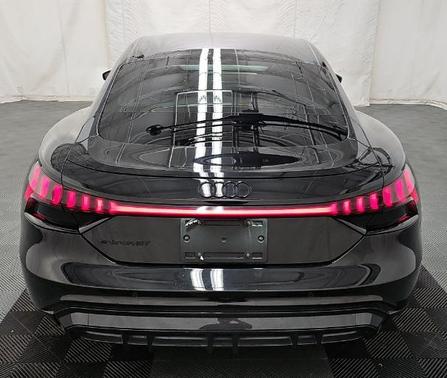 Mythos Black Metallic 2023 Audi e-tron GT Premium Plus quattro