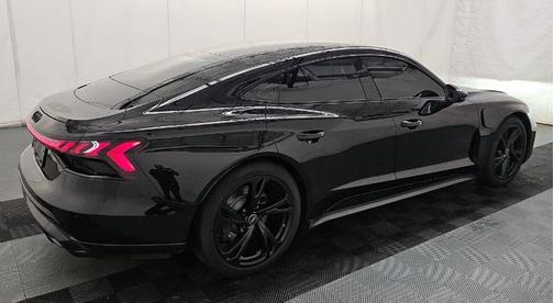Mythos Black Metallic 2023 Audi e-tron GT Premium Plus quattro