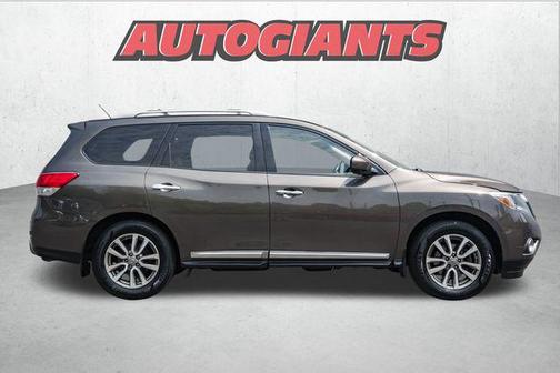 2016 Nissan Pathfinder SL