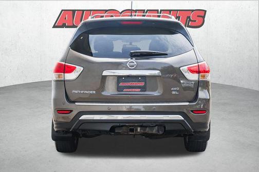 2016 Nissan Pathfinder SL
