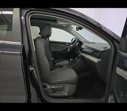 Deep Black 2023 Volkswagen Taos 1.5T SE