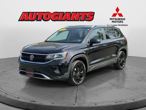 Deep Black 2023 Volkswagen Taos 1.5T SE