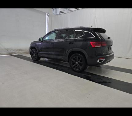 Deep Black 2023 Volkswagen Taos 1.5T SE