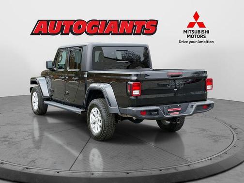 2023 Jeep Gladiator Sport S