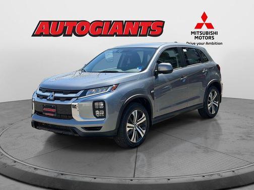Mercury Gray Metallic 2026 Mitsubishi Outlander Sport 2.0 ES