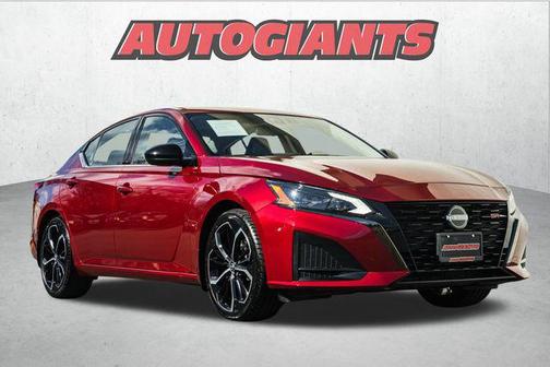 2023 Nissan Altima SR FWD