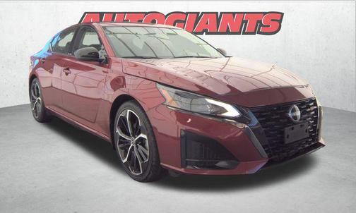 2023 Nissan Altima SR FWD