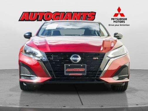 2023 Nissan Altima SR FWD