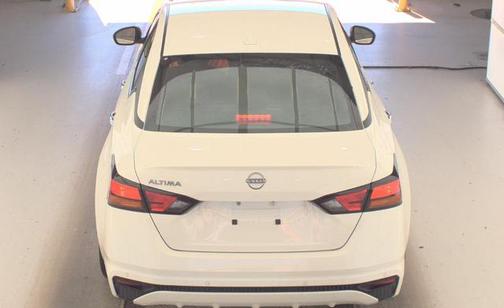 Glacier White 2025 Nissan Altima 2.5 SV