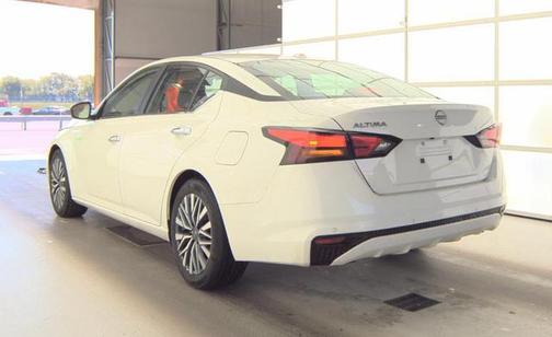 Glacier White 2025 Nissan Altima 2.5 SV