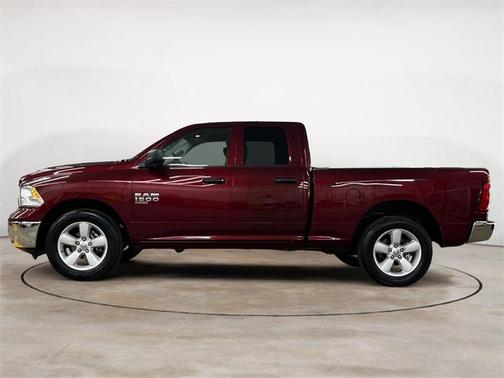 2024 RAM 1500 Classic SLT