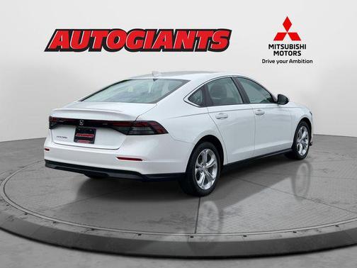 Platinum White Pearl 2024 Honda Accord LX 1.5T