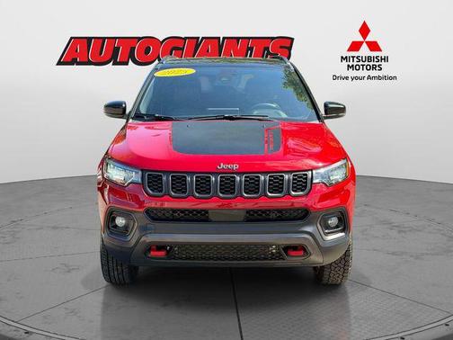 Red Hot Pearlcoat 2025 Jeep Compass Trailhawk