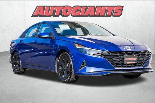 2022 Hyundai ELANTRA SEL