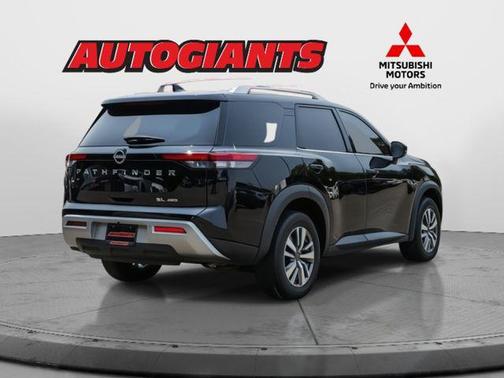2023 Nissan Pathfinder SL 4WD