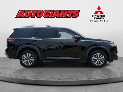 2023 Nissan Pathfinder SL 4WD