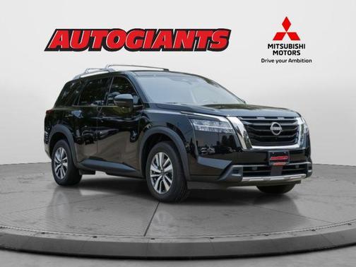 2023 Nissan Pathfinder SL 4WD