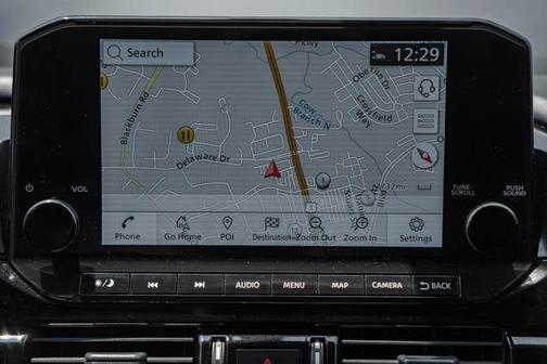 2023 Nissan Pathfinder SL 4WD