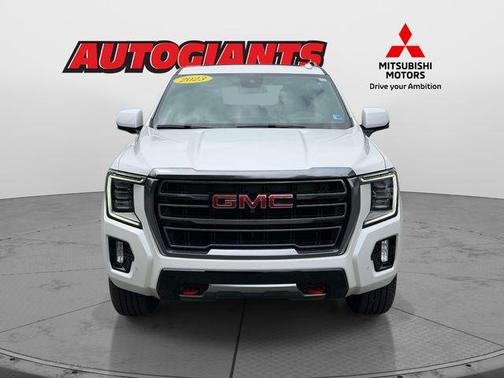 White Frost Tricoat 2023 GMC Yukon 4WD AT4