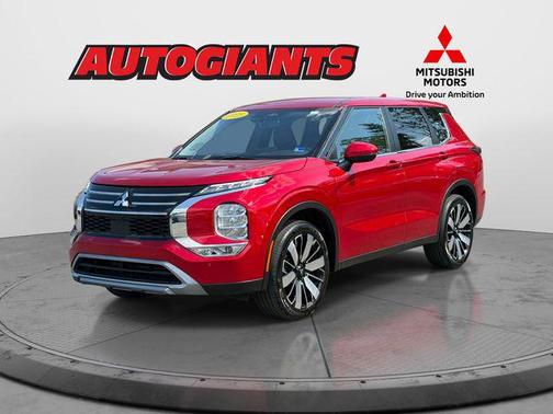 Red Diamond 2025 Mitsubishi Outlander SE