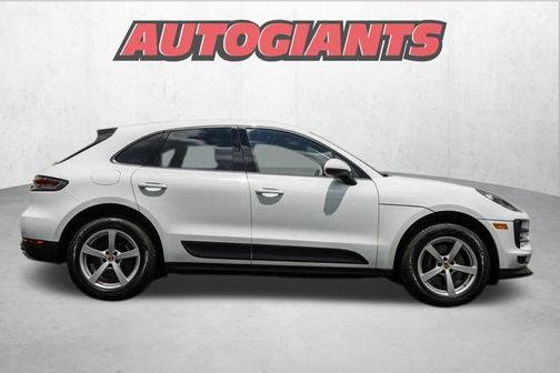 2020 Porsche Macan Base