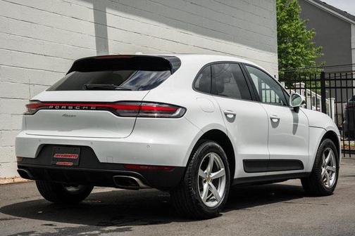 2020 Porsche Macan Base