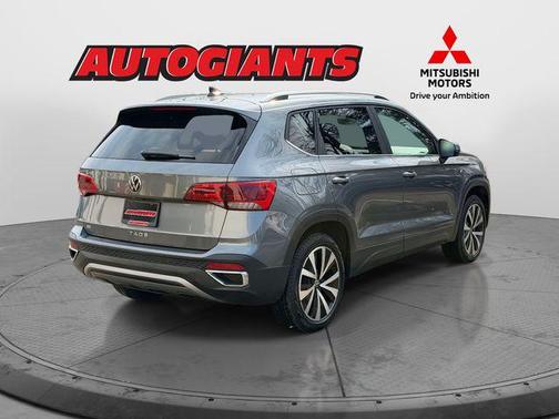 2024 Volkswagen Taos 1.5T SE