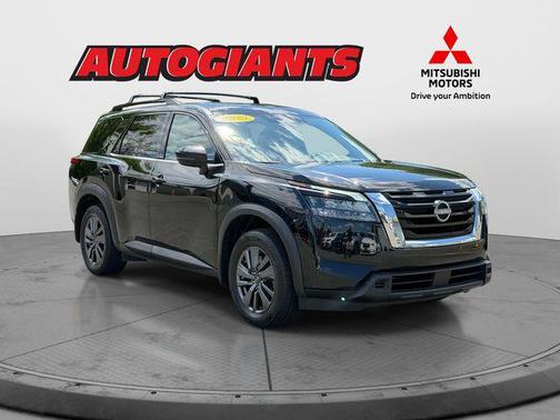 Super Black 2023 Nissan Pathfinder SV 4WD