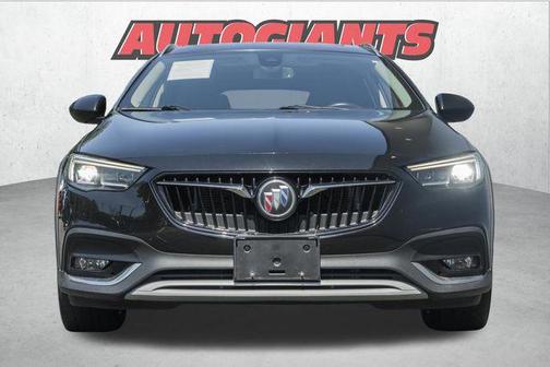 2018 Buick Regal TourX Essence