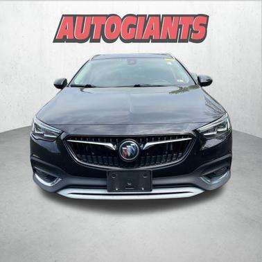 2018 Buick Regal TourX Essence