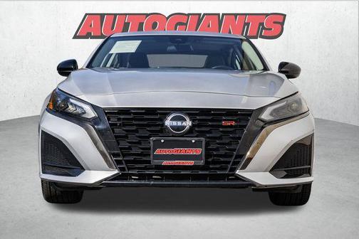2023 Nissan Altima SR FWD