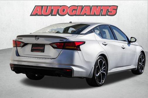 2023 Nissan Altima SR FWD