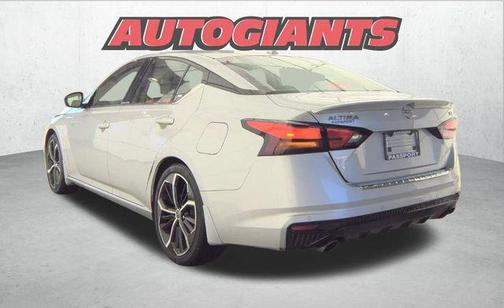 2023 Nissan Altima SR FWD