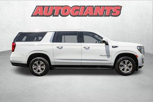 2022 GMC Yukon XL SLE
