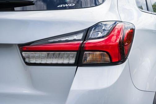 2024 Mitsubishi Outlander Sport 2.0 ES