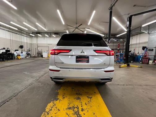 2023 Mitsubishi Outlander SE 2.5 2WD