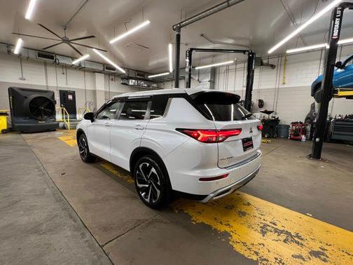 2023 Mitsubishi Outlander SE 2.5 2WD